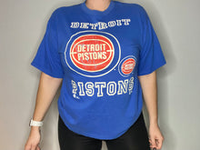 Load image into Gallery viewer, Vintage 1995 Detroit Pistons Old Logo TSHIRT - M