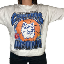 Load image into Gallery viewer, Vintage 1999 University of Connecticut UCONN Huskies NCAA Final Four TSHIRT - XL