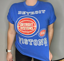 Load image into Gallery viewer, Vintage 1995 Detroit Pistons Old Logo TSHIRT - M