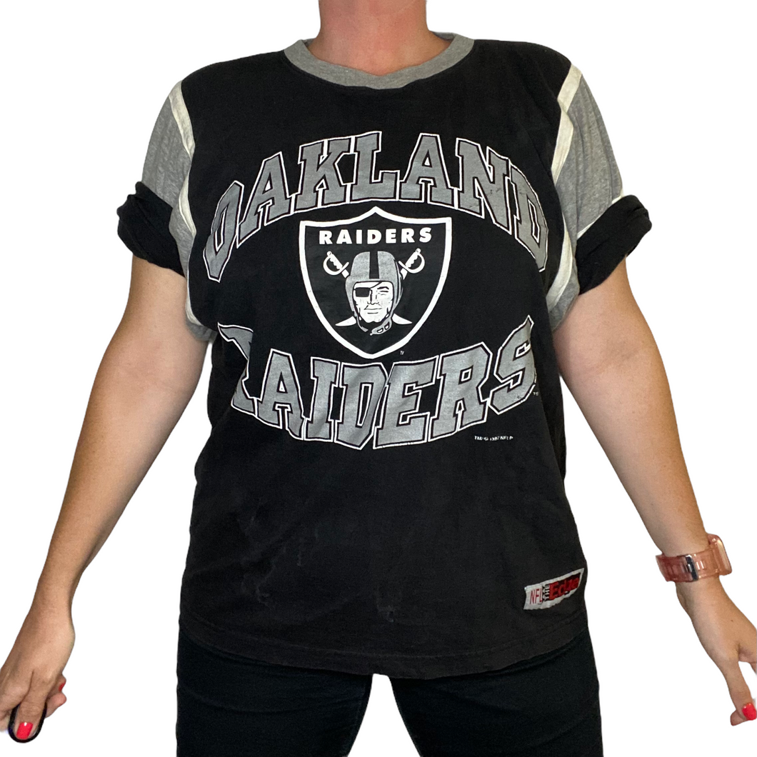 Vintage 1997 Oakland Raiders Oversized TSHIRT from The Edge - M