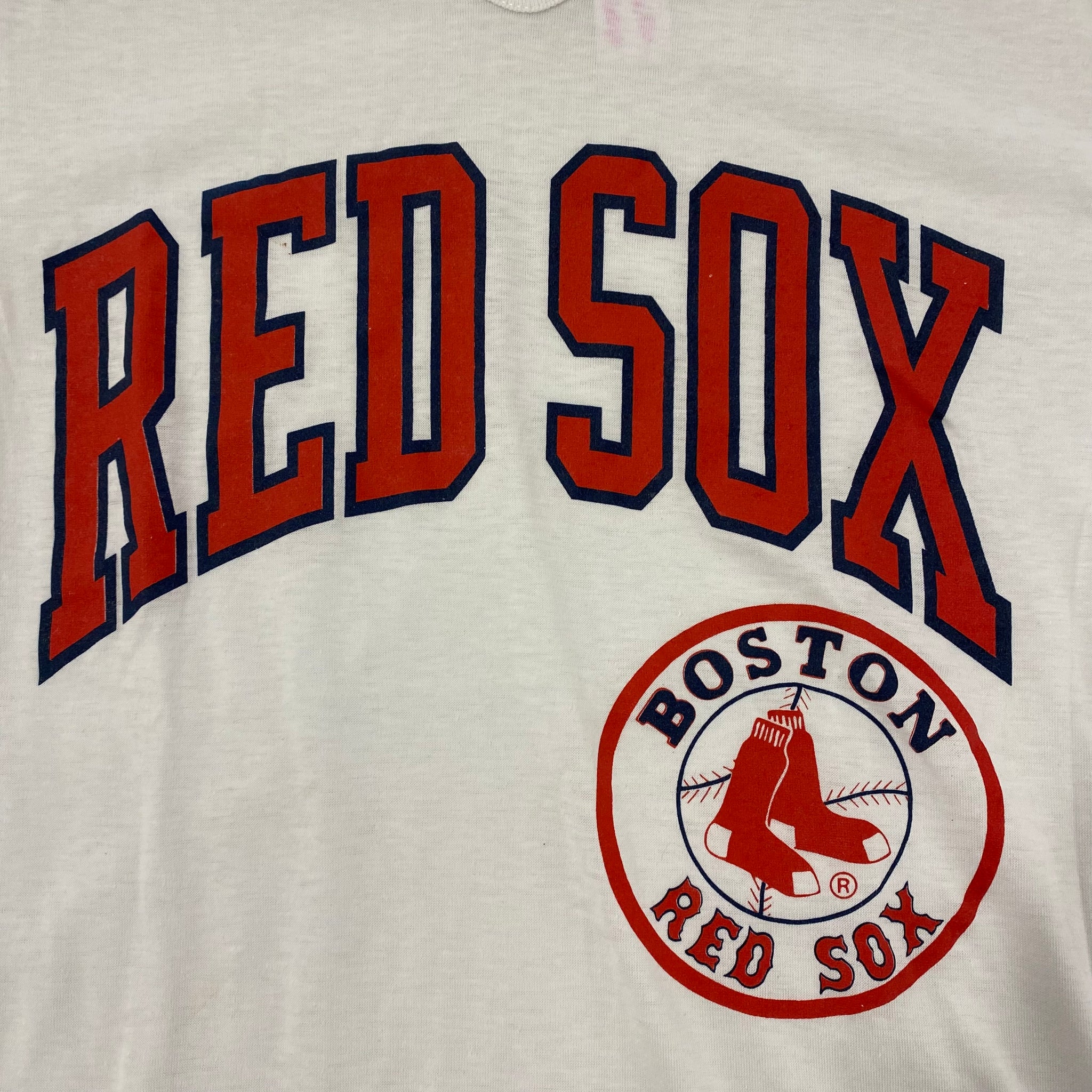 Vintage 1998 MLB Boston Red Sox Embroidered V-Neck T-Shirt (M-L)