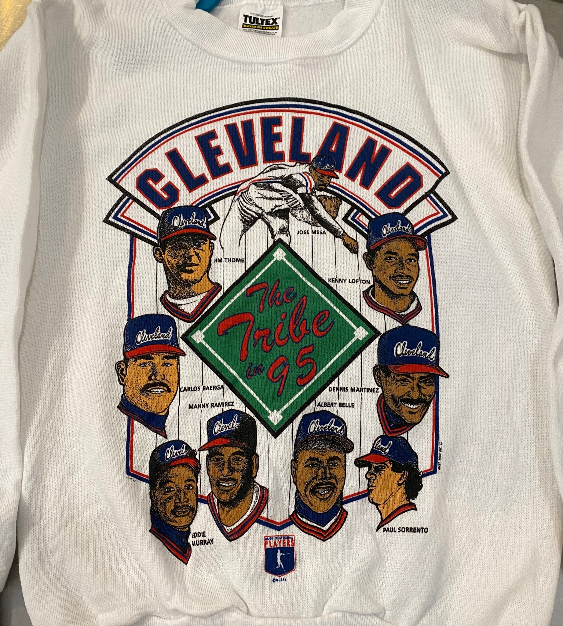 Atlanta Braves Vs Cleveland Indians 1995 World Series Vintage T Shirt Gift  Fan